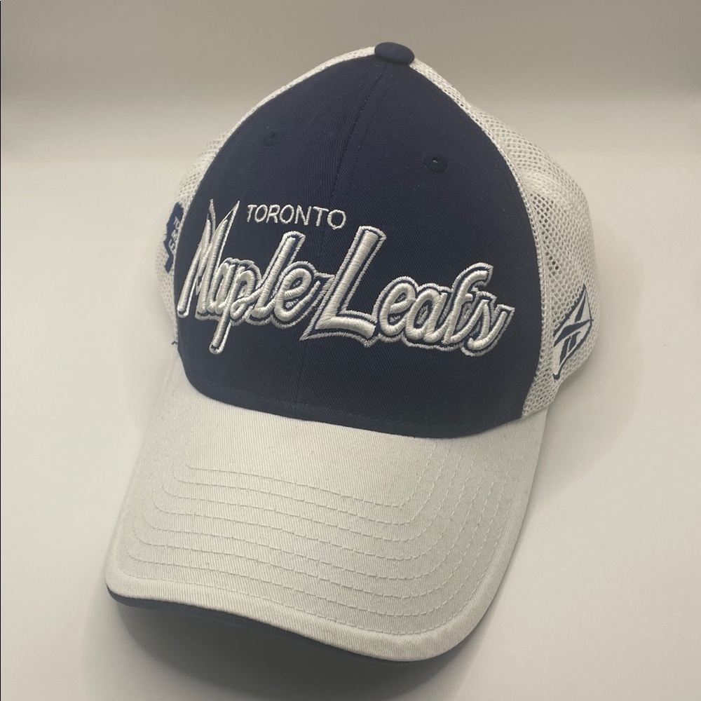 Reebok - Maple Leafs Mesh Hat - White / Blue